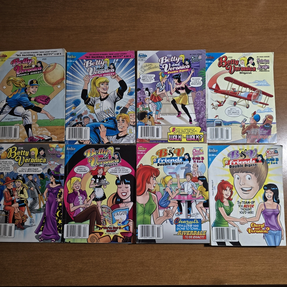 Lot of 8 Betty & Veronica Comic Digest Books – Various Conditions